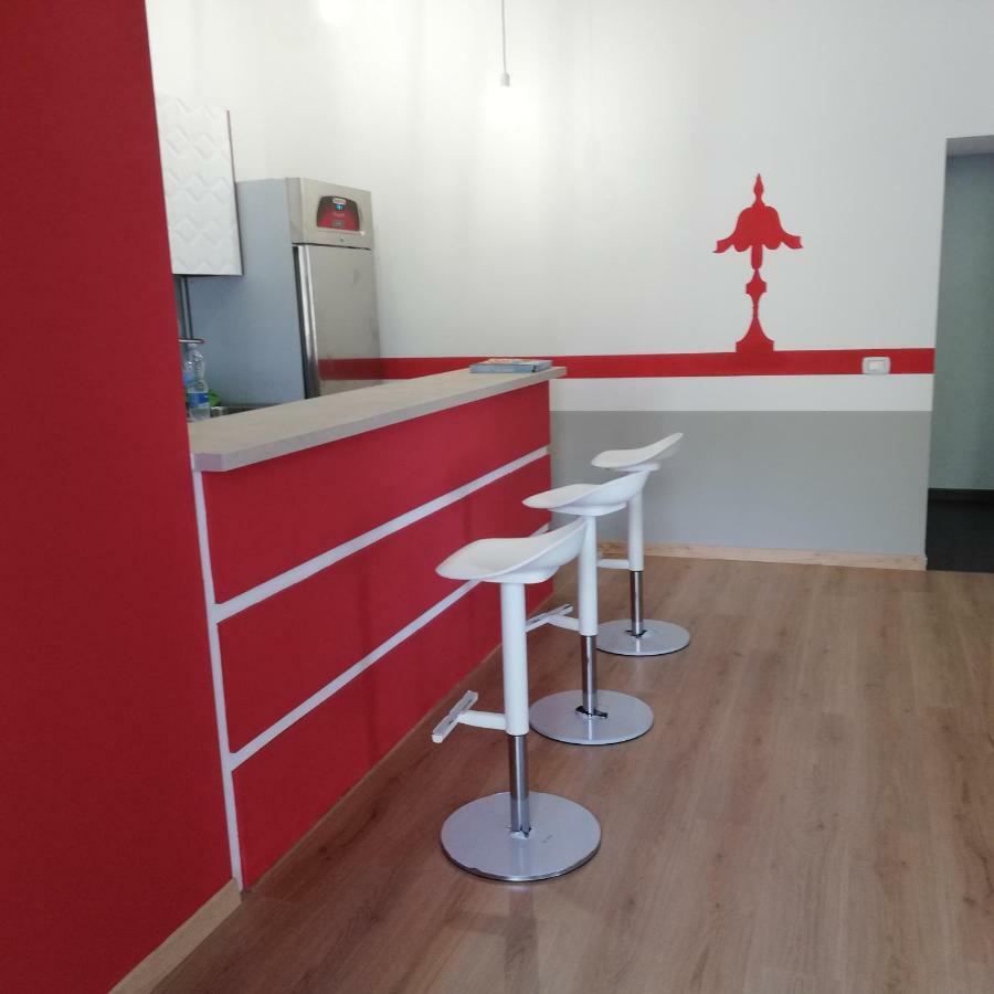 Happy Hostel For Young Полиняно а Маре Екстериор снимка