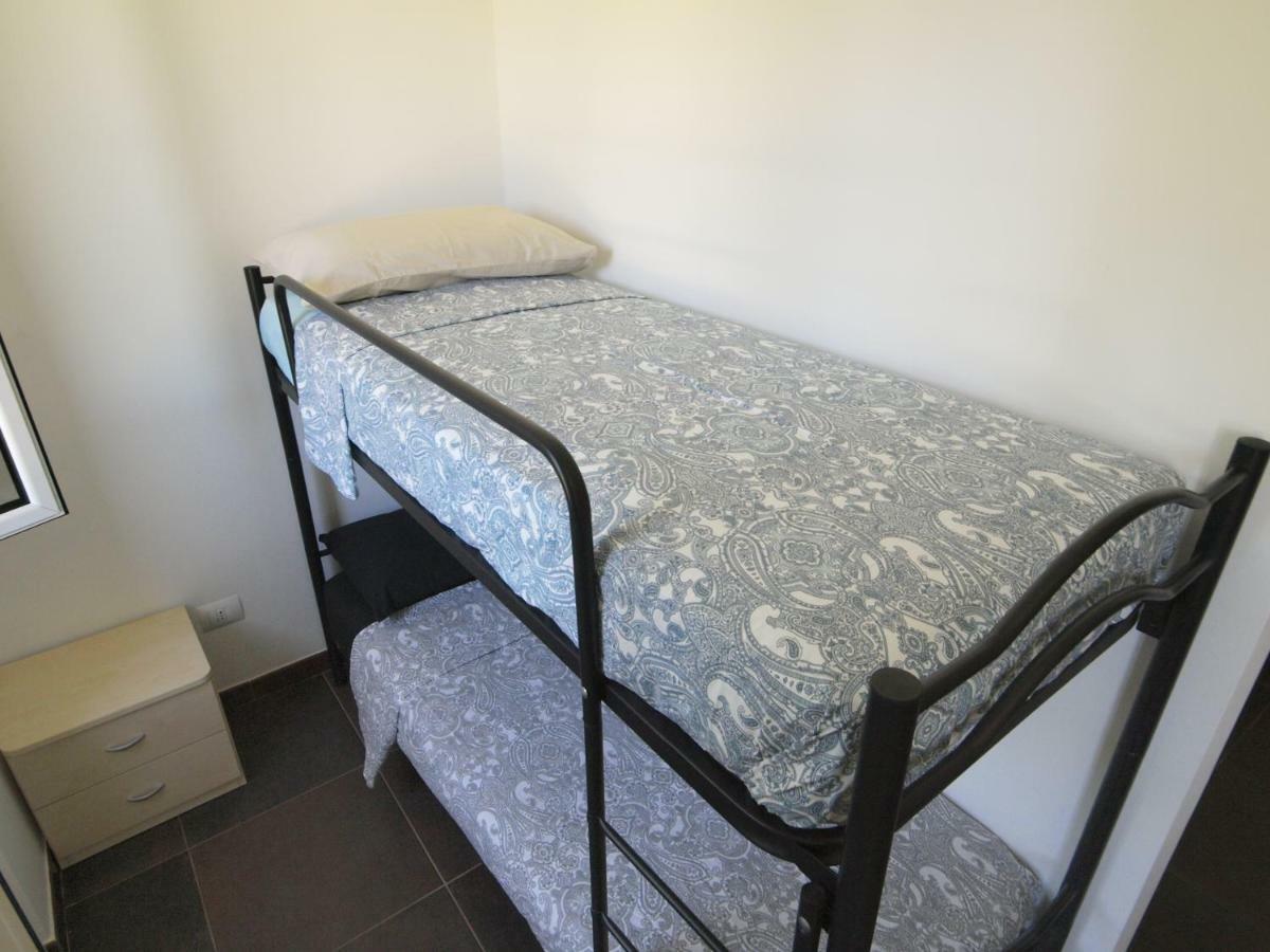 Happy Hostel For Young Полиняно а Маре Екстериор снимка