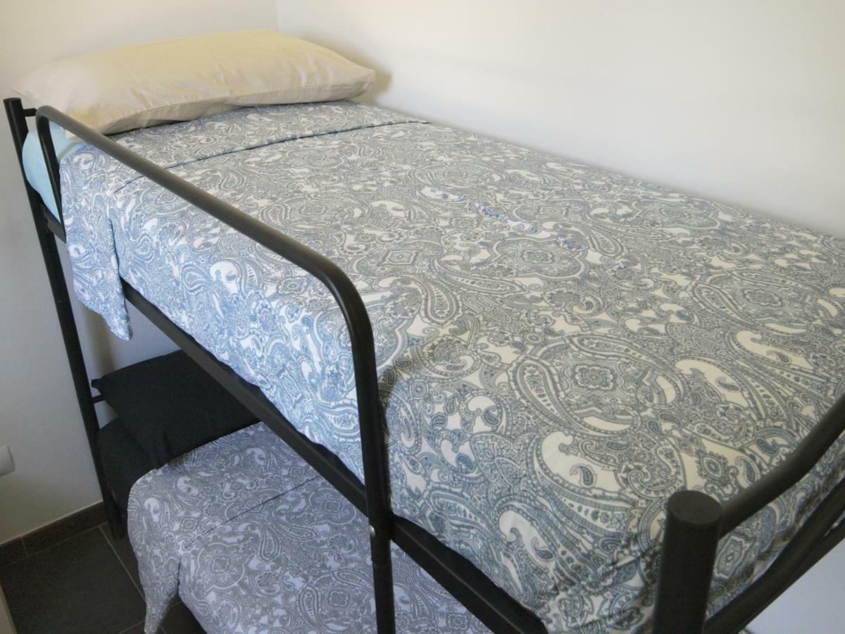 Happy Hostel For Young Полиняно а Маре Екстериор снимка